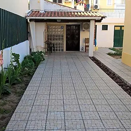 Casa Do Limoeiro Couette-café